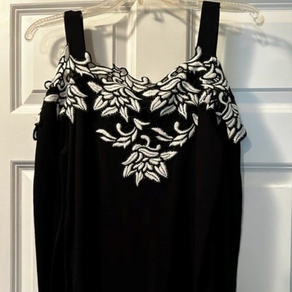 INC Tops - INC NWT Cold Shoulder Women's Top Size M